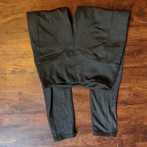 Born Primitive Rise and Grind Capris: Heather Gray